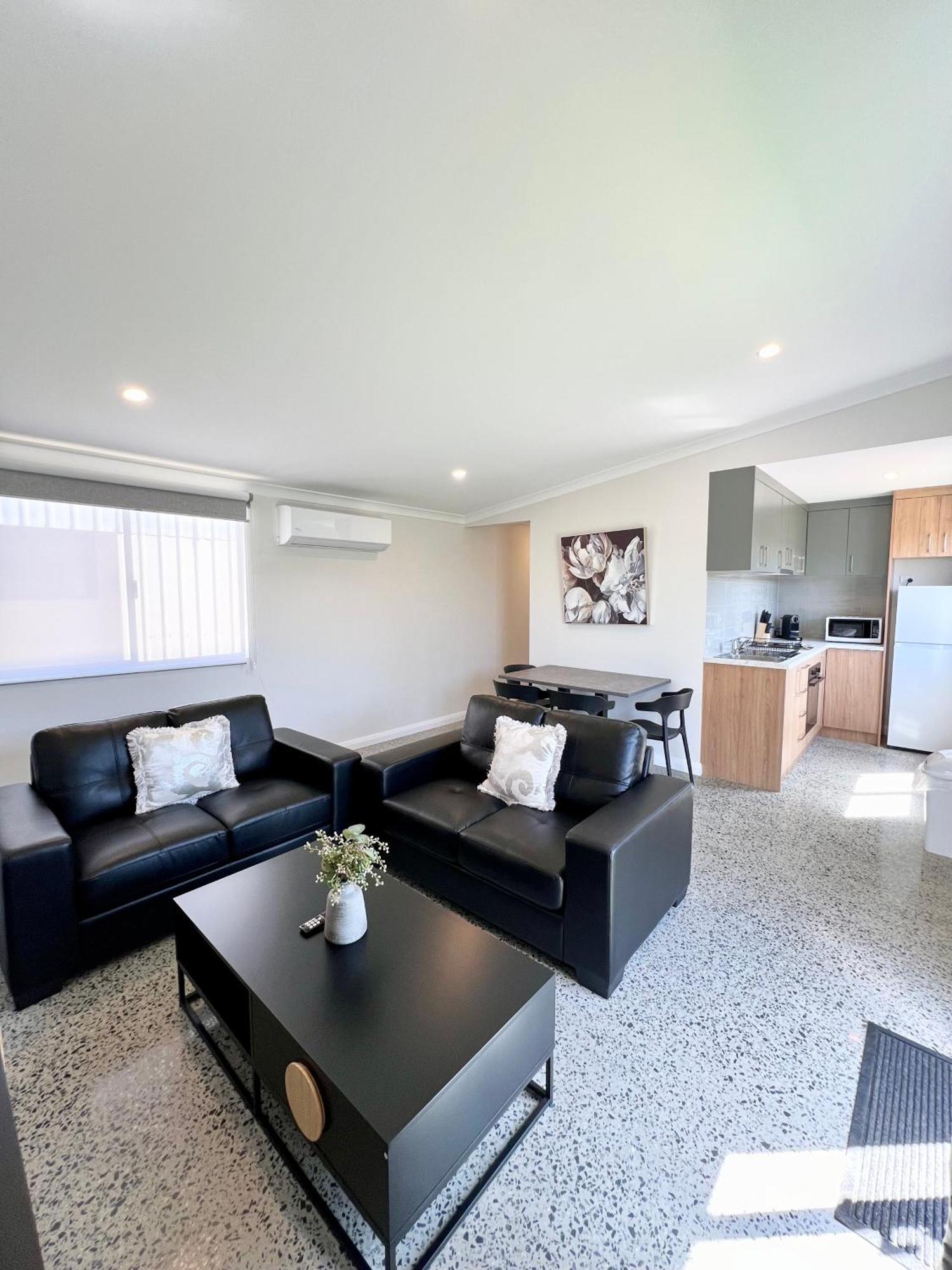 Sunset Beach Holiday Park Geraldton Exterior photo